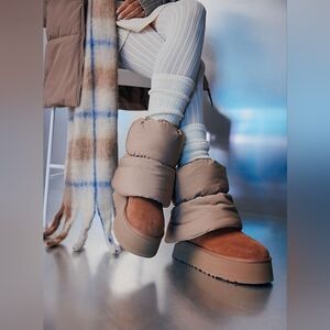 Ugg Dipper Tall 8 W/Leg Warmers